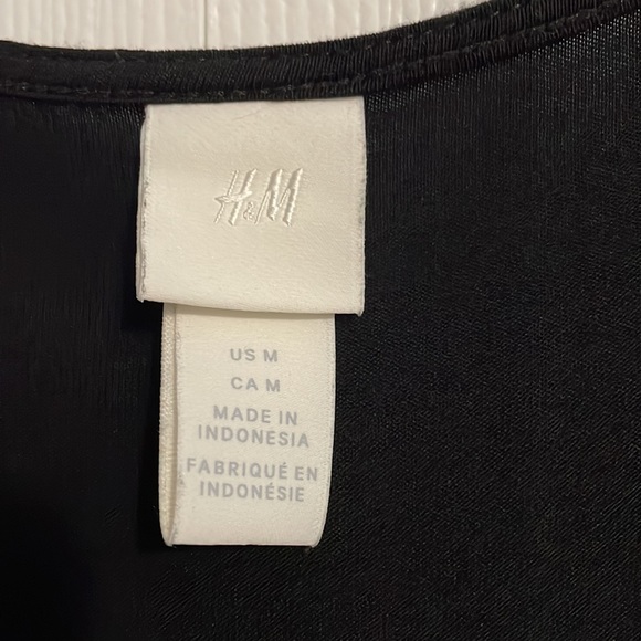 H&M Black Dress Size M - Picture 2 of 3